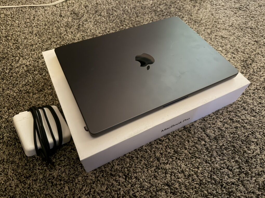 14 Inch Macbook Pro 18BG - 1TB SSD - M3 Pro