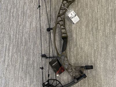 Hoyt AX-2 29