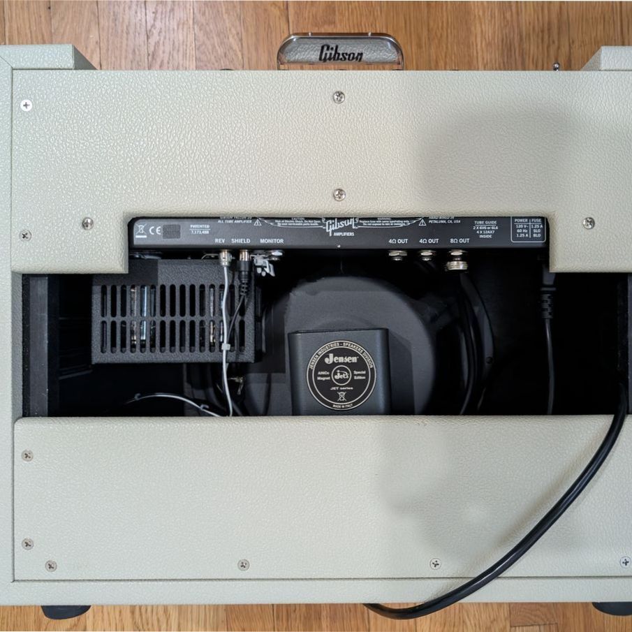 Main image 3