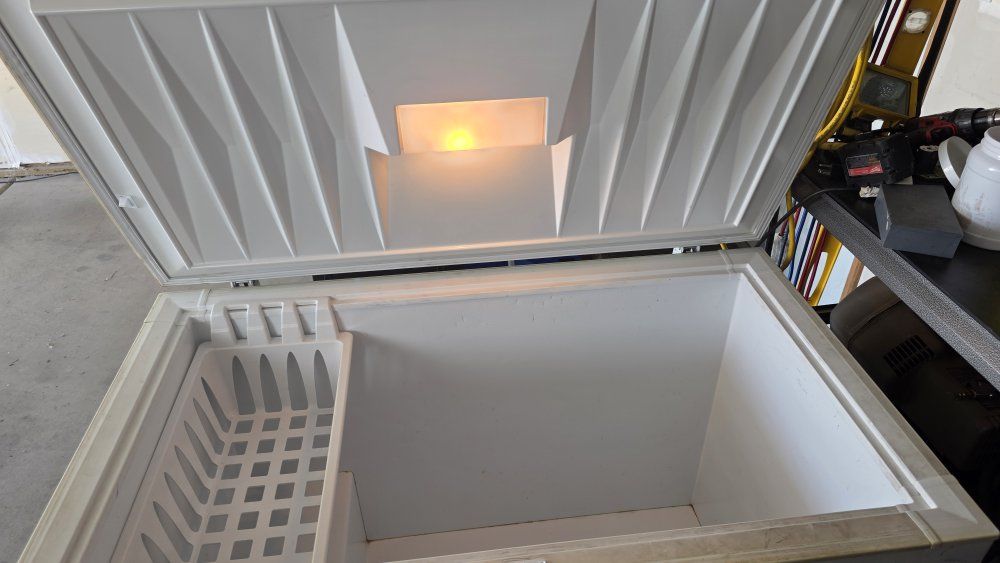 Main image 3