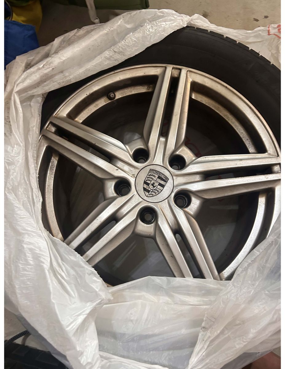 Porsche Cayenne Tires + Wheels (w/ chains)