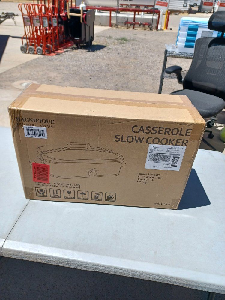 Magnifique four quart slow cooker