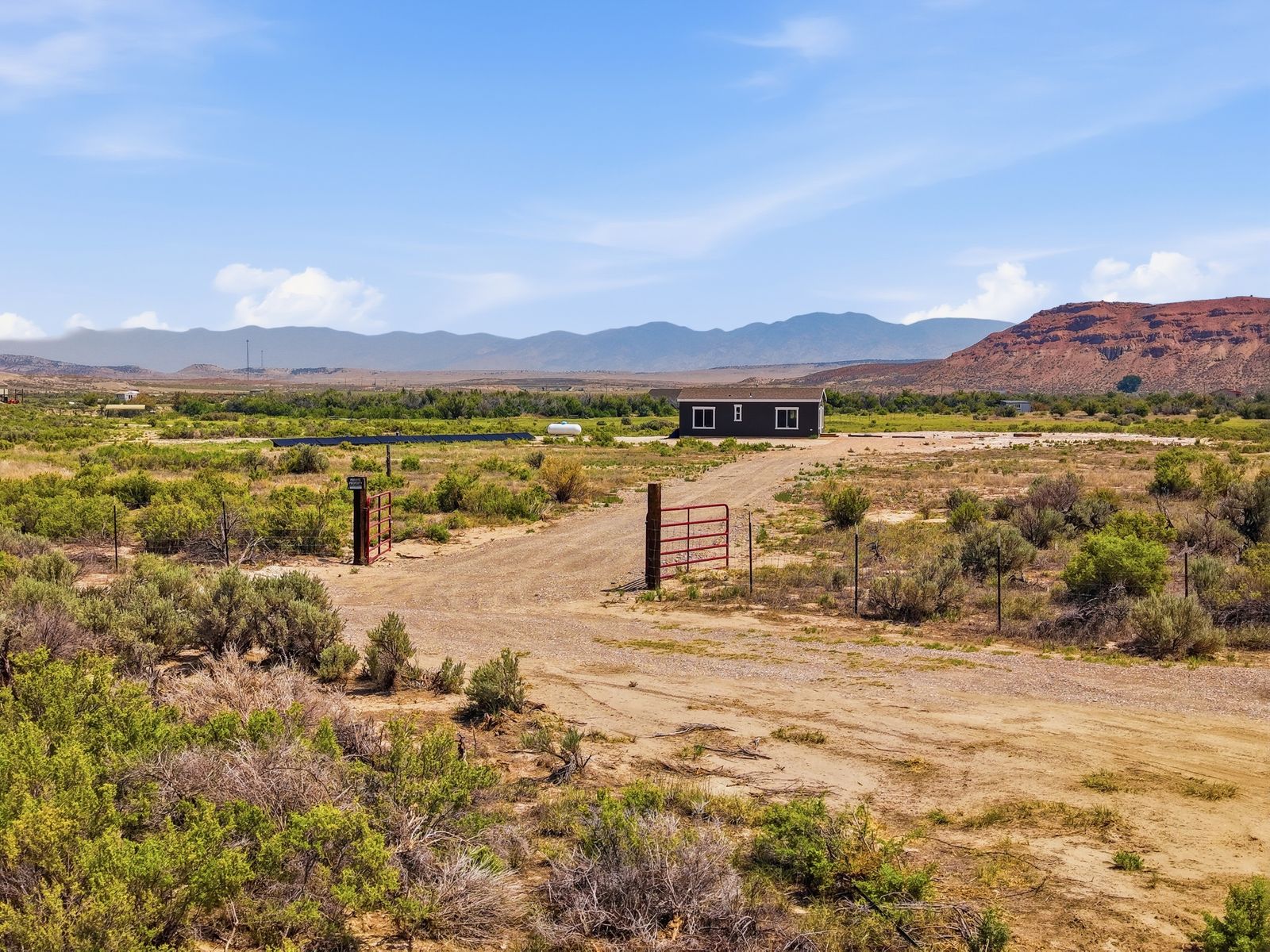10 Acres of Peace, Off-Grid Living, Privacy & Possibility