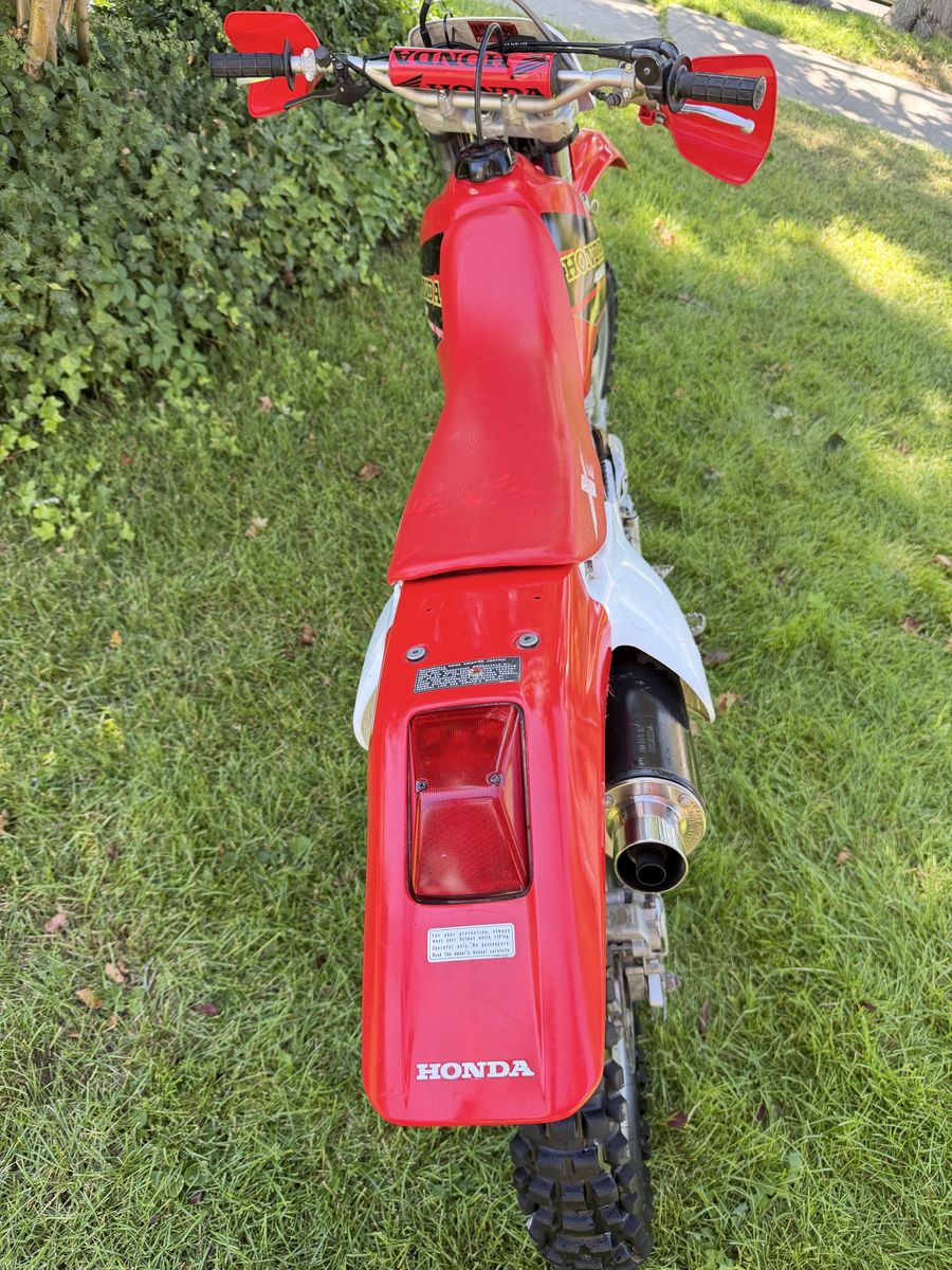 Main image 3