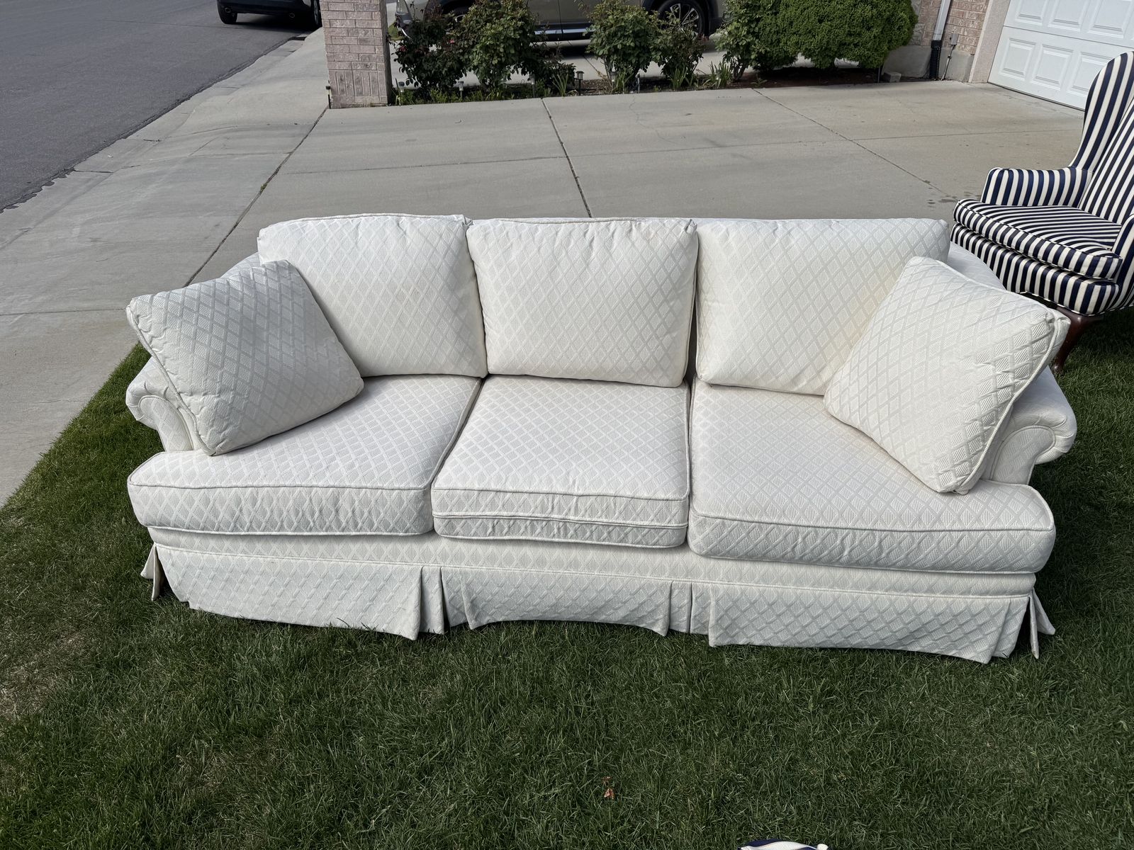 Couch - clean, well-made