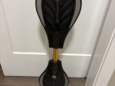 Razor RipStik Caster Board - Black and Gold