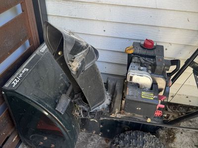 YARD MACHINES by MTD 5hp 22" Snow Blower - 5 Forward / 2 Reverse Speeds