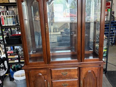 Dining Table & 6 Chairs + Leaf – Excellent Condition