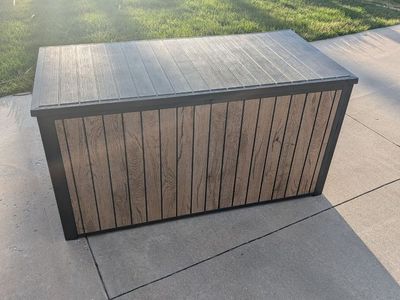 Large Outdoor Deck Storage Box, Lockable Resin Patio Storage Bin