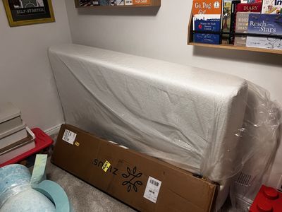 $225OBO- Unused Zinus Memory Foam Mattress + Zinus Solid Wood Frame + Memory Foam Topper