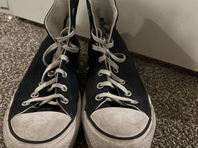 Black platform converse Women’s 9