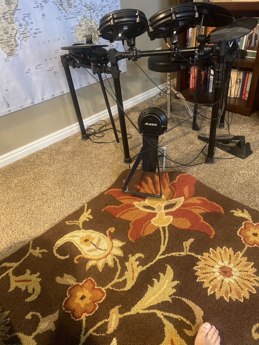 Alesis Nitro Mesh Kit Electronic Drum Set