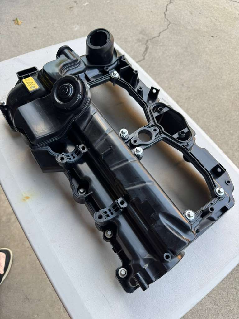 OEM BMW / MINI Cooper Valve Cover - B46 / B48 Engine