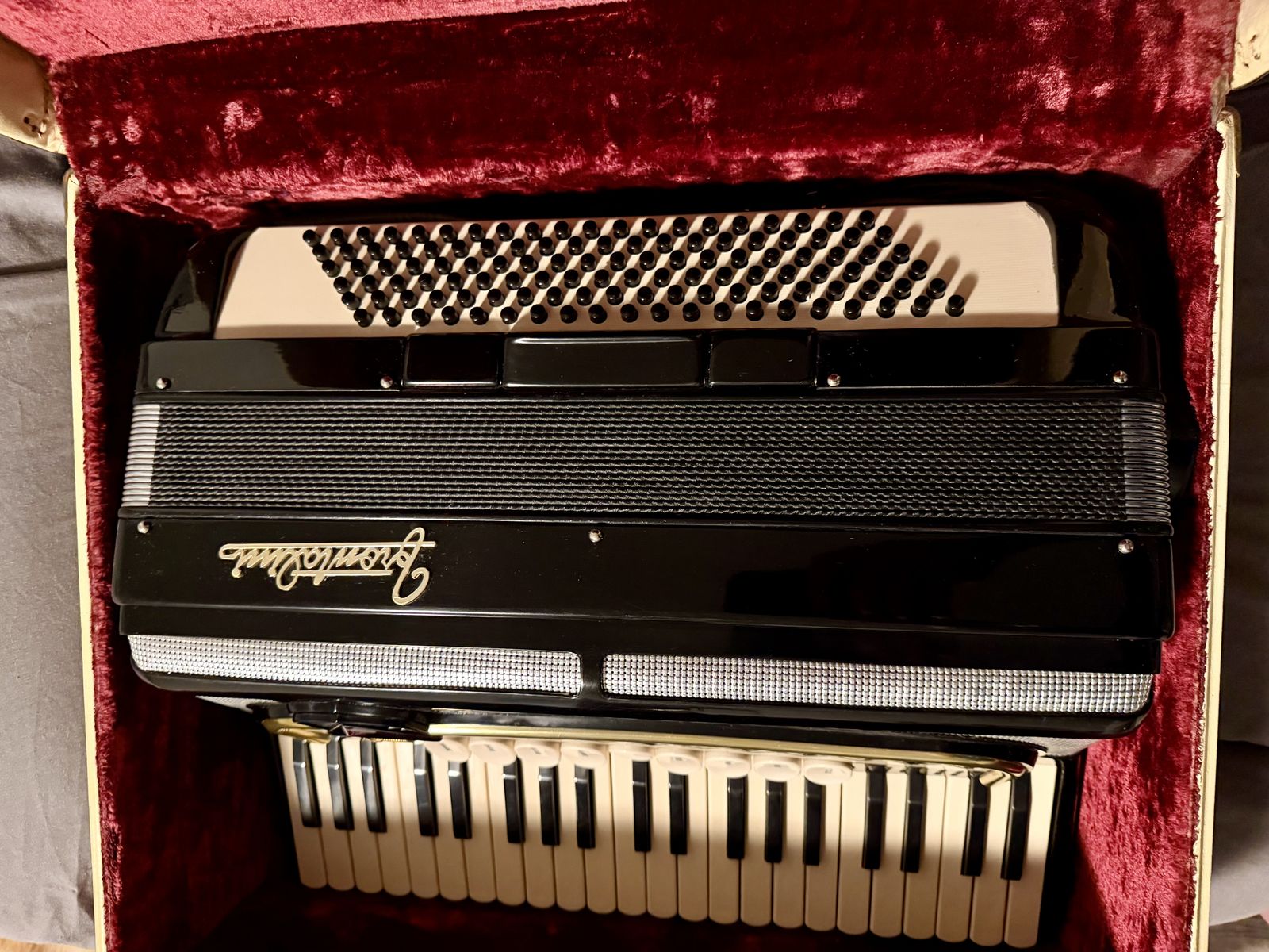 Frontalini 120 Bass Accordion (immaculate)