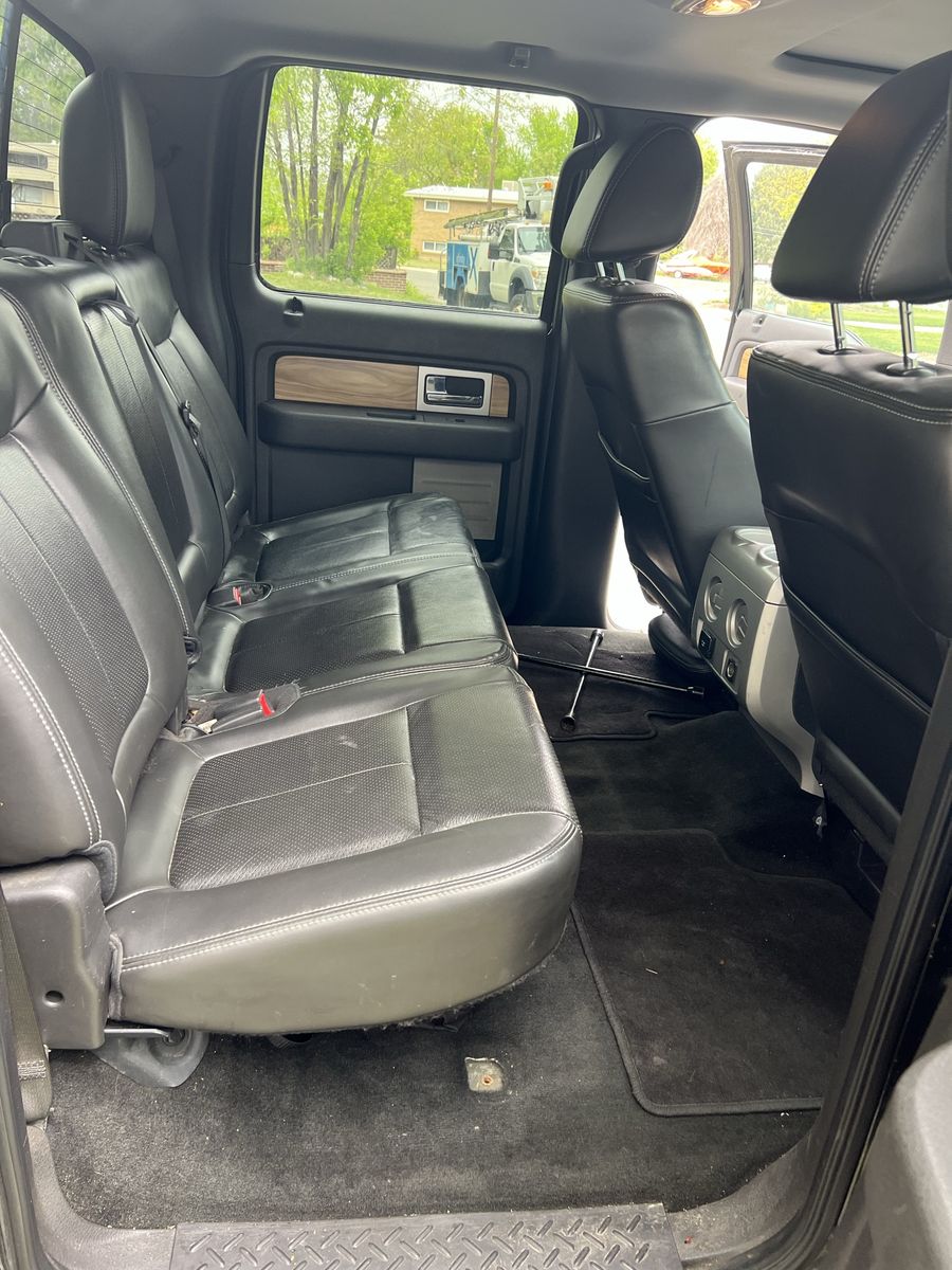 2011 FORD F150 Lariat