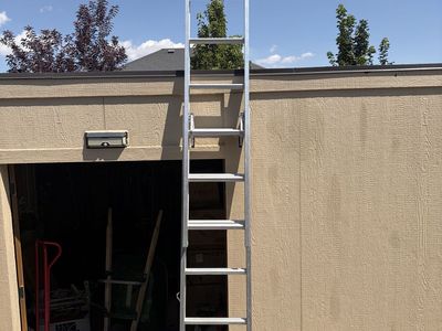 Aluminum Extension Ladder - Durable, Multi-Purpose, Good Condition