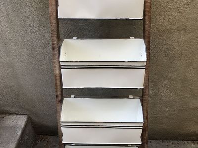 Unique decorative Outdoor vertical flower planter