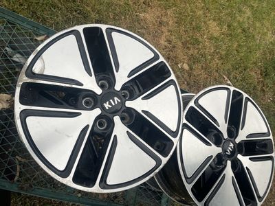 Set of 4 OEM Kia Optima Alloy Wheels Rim Set