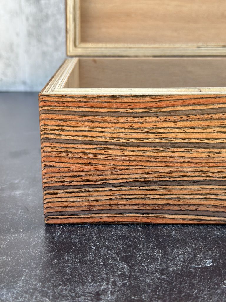 Main image 3