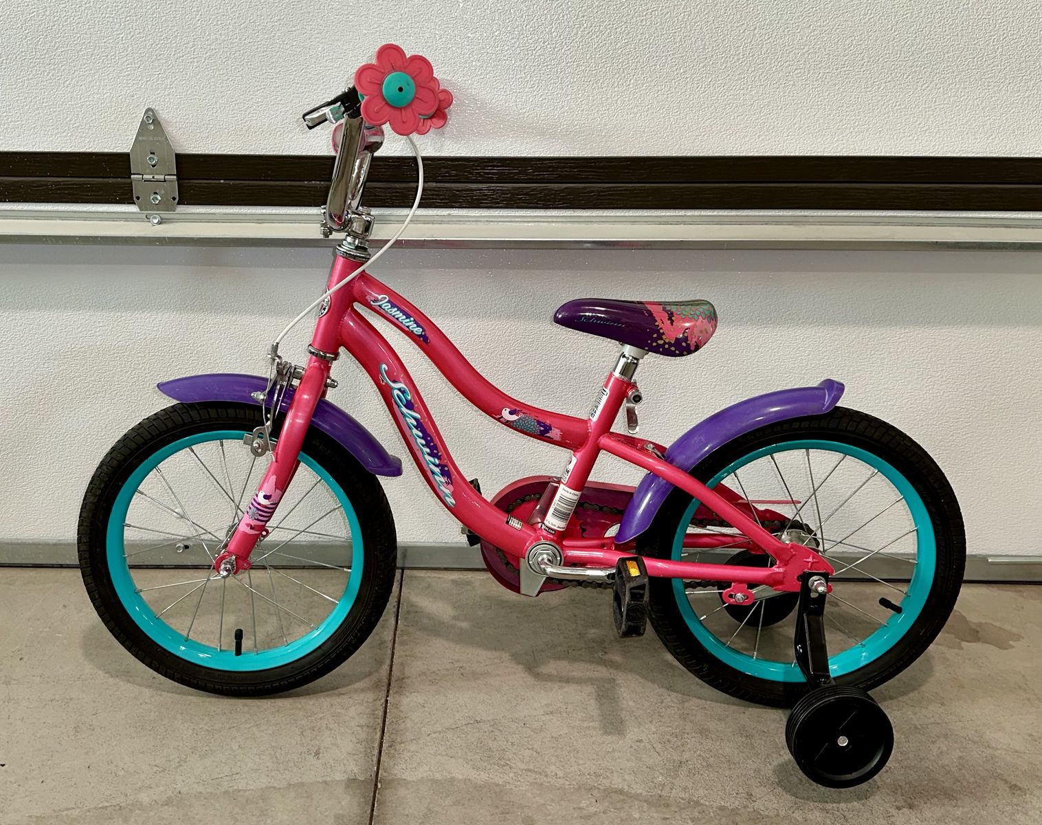 Schwinn Jasmine Girls 16-Inch Kids Bike