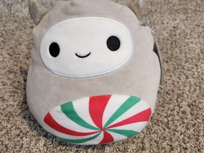 Squishmallows Original Nissa the Yeti 8" Plush - Candy Swirl Belly - Christmas/Holiday