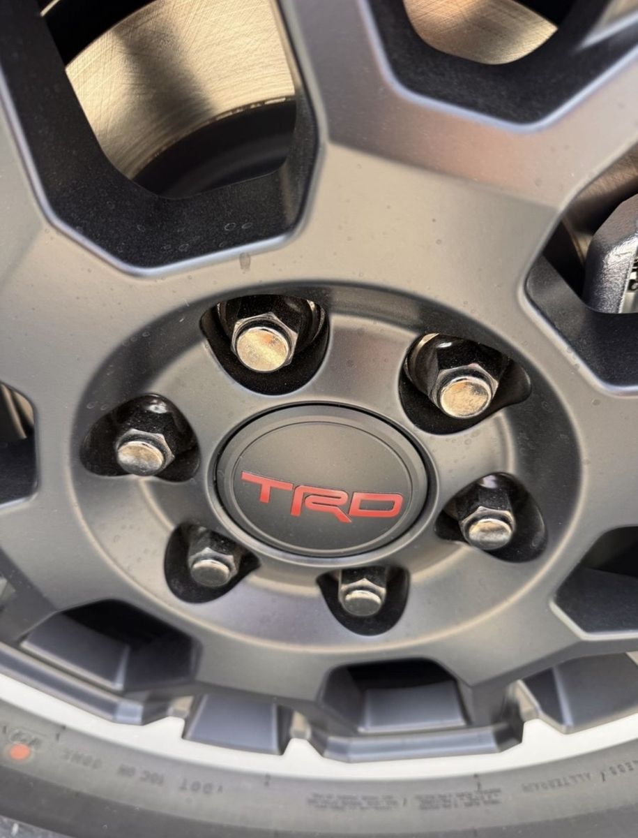 Toyota 4Runner TRD wheels 18in Tacoma Land Cruiser Tundra TRD Pro Wheels alloy rims. Set of 4. Take offs like new.