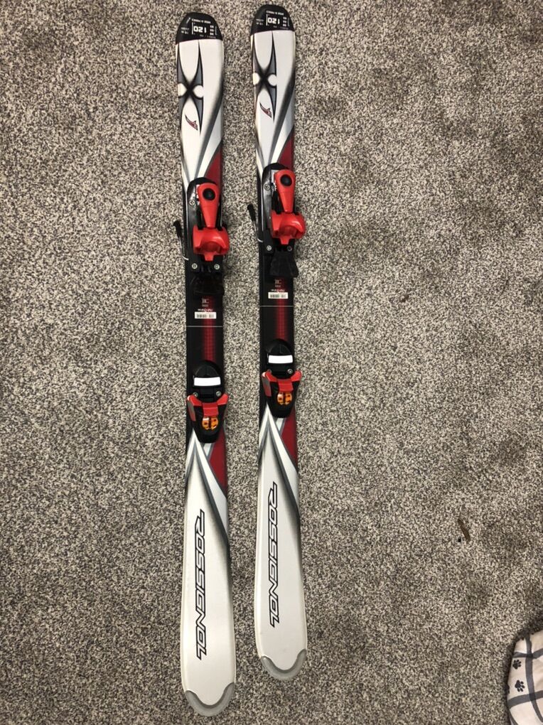 ROSSIGNOL V1 Skis SALOMON 305 Bindings