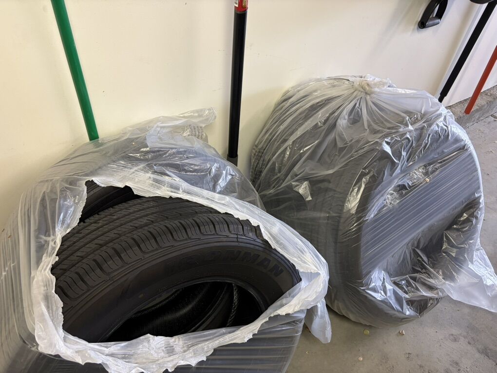 4 - Near New All-Season Tires