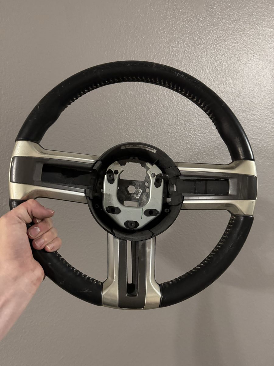 OEM Ford Mustang 2010-2014 DR333600D1E7166101 Leather Steering Wheel - Used, Scratched