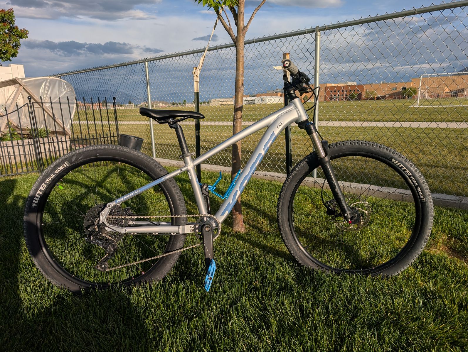 Kona Fire Mountain X-Small 26” – Great Beginner Mountain Bike