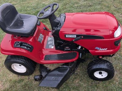 Craftsman DLT 3000 Riding Mower