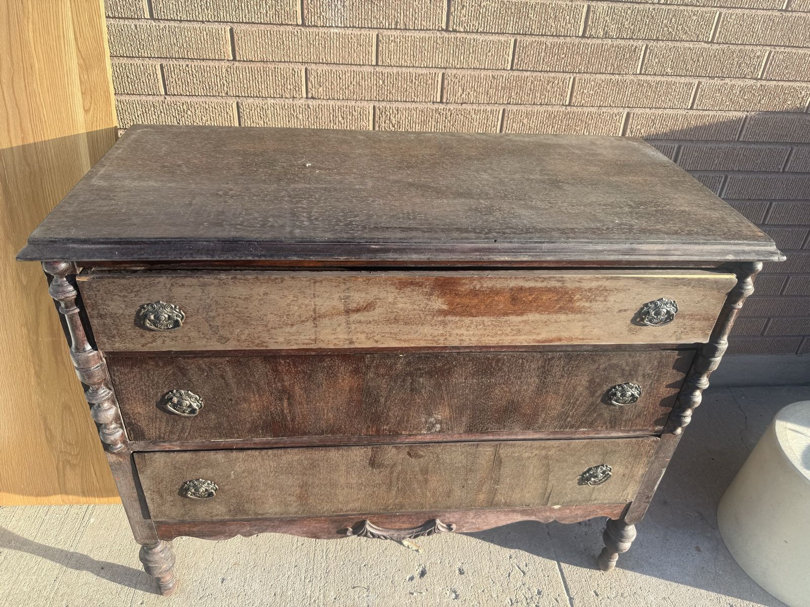 Dresser