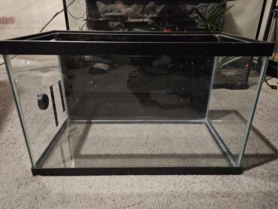 Used Aquarium Starter Kit - 10 Gallon