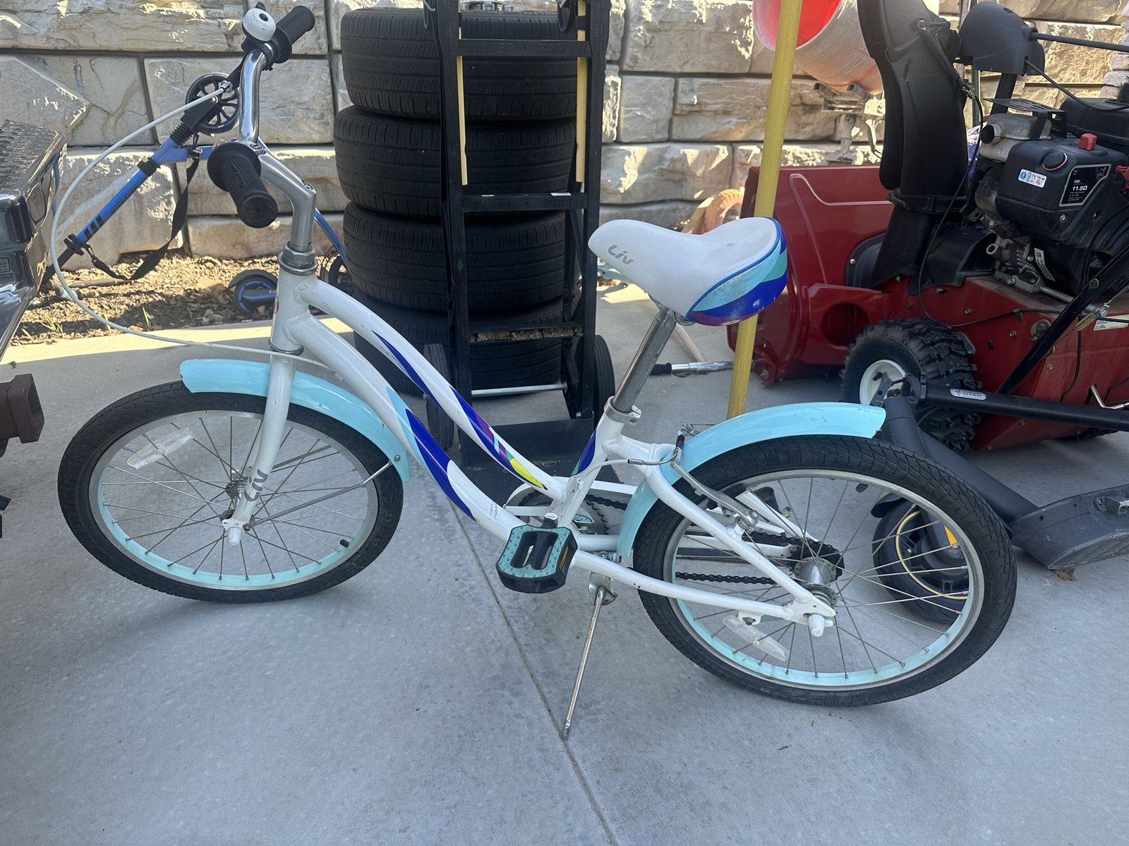 Liv Bella kids bike