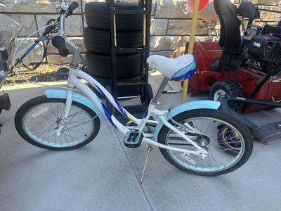 Liv Bella kids bike