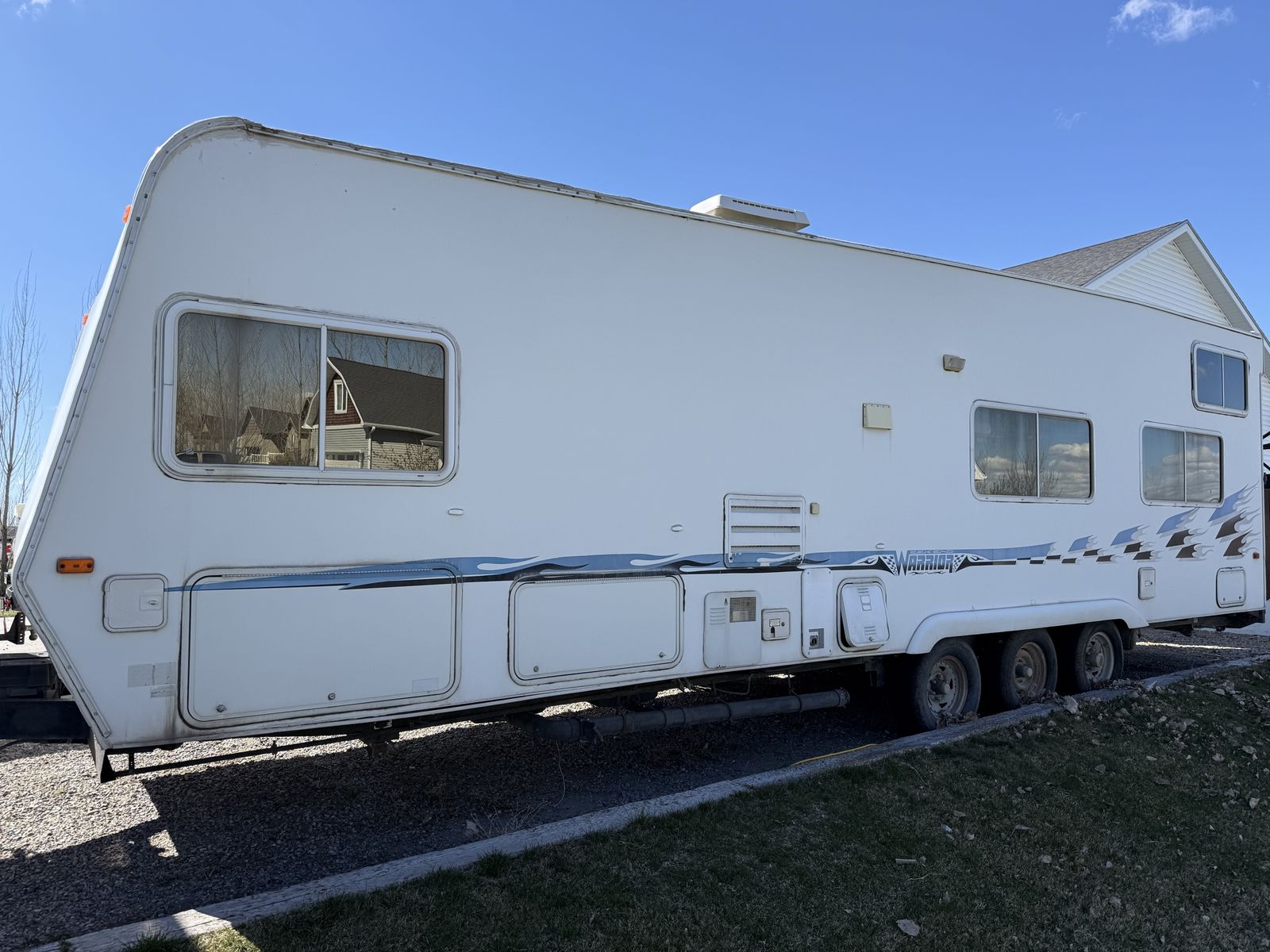 2005 weekend warrior Fs3000 toy hauler