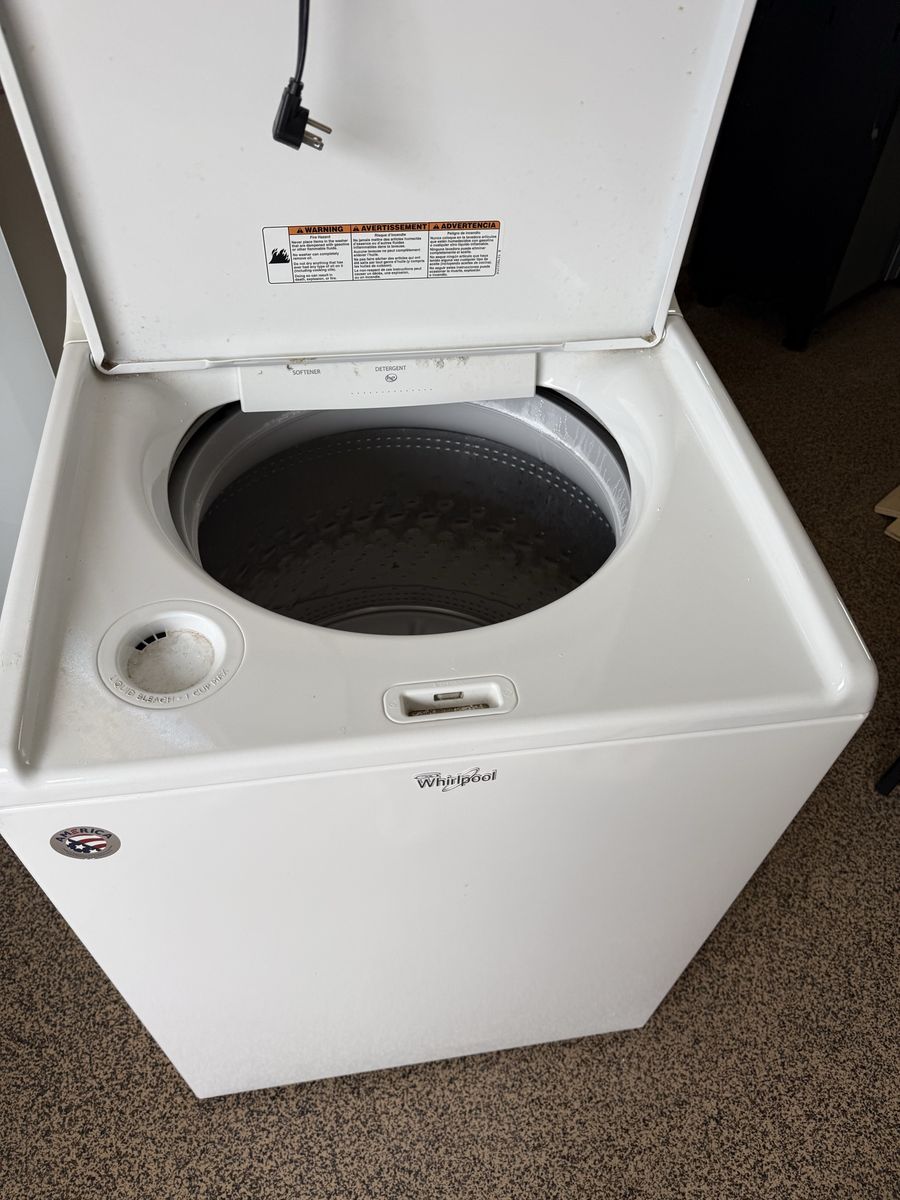 Whirlpool Washer And Electric Dryer Set