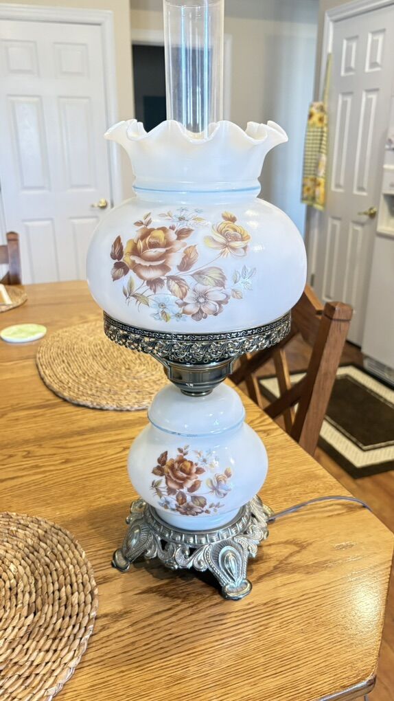 Antique Dual Light Lamp