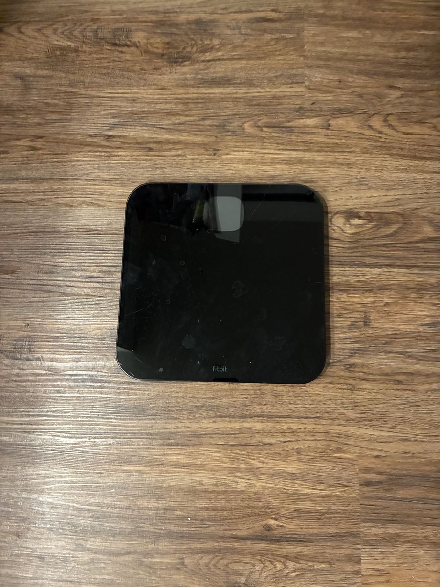 Fitbit Aria Air Smart Scale (Model FB203) – Excellent Condition
