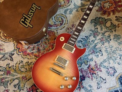 2025 Gibson Les Paul Standard (8lbs)