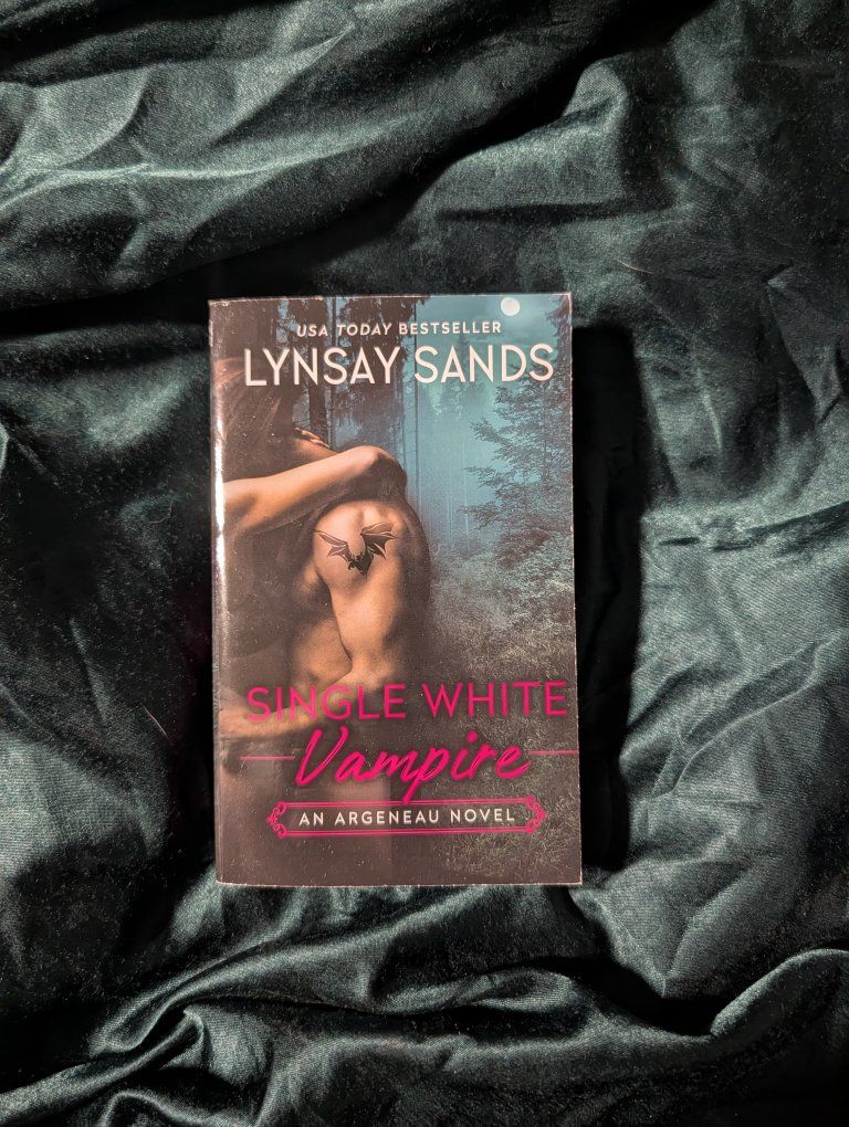 Lynsay Sands - Single White Vampire: An Argeneau Novel (Paperback)