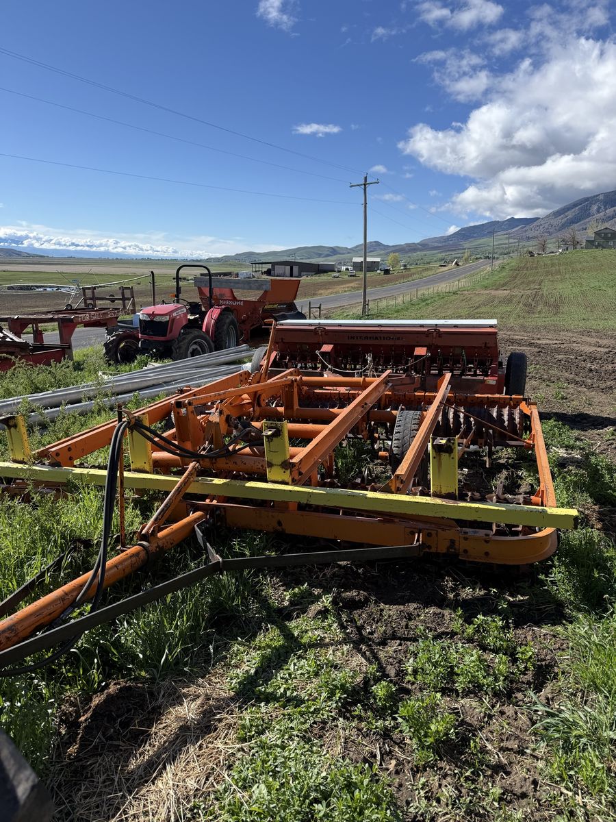 Roller harrow