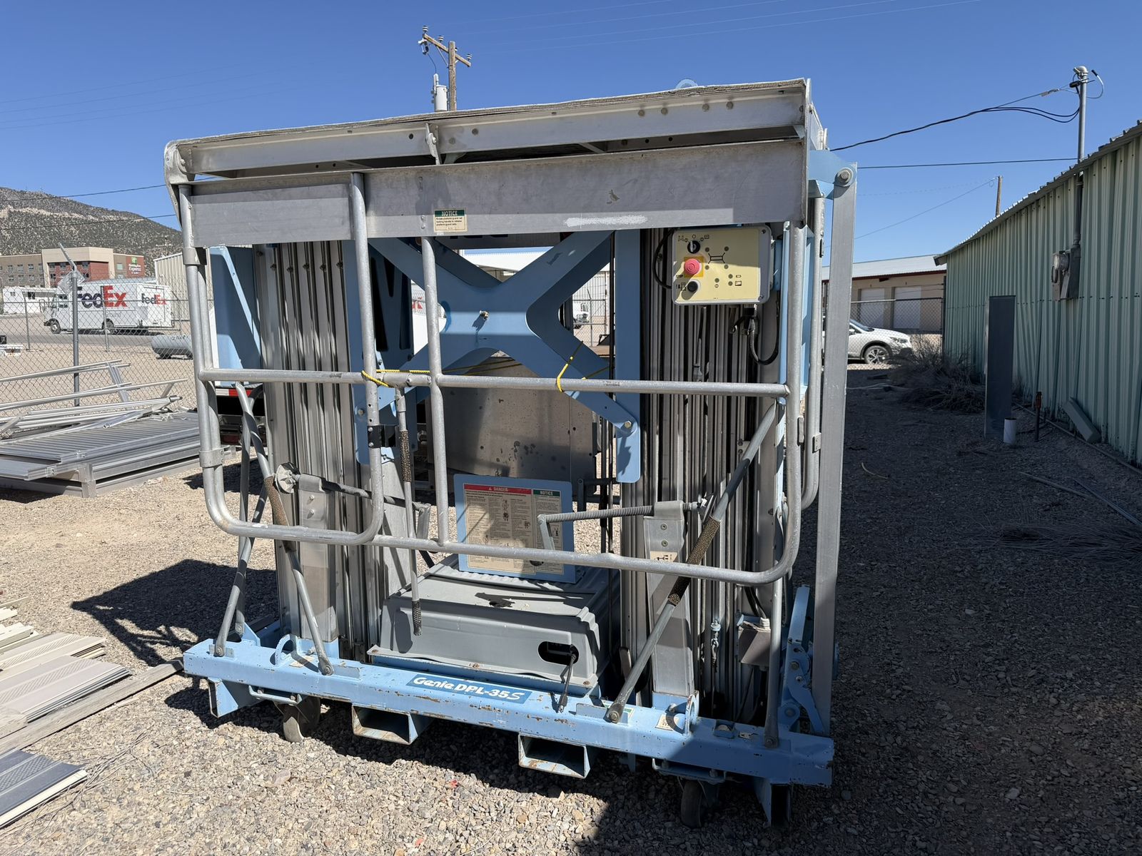 Genie DPL-35S vertical mast lift / aerial work platform