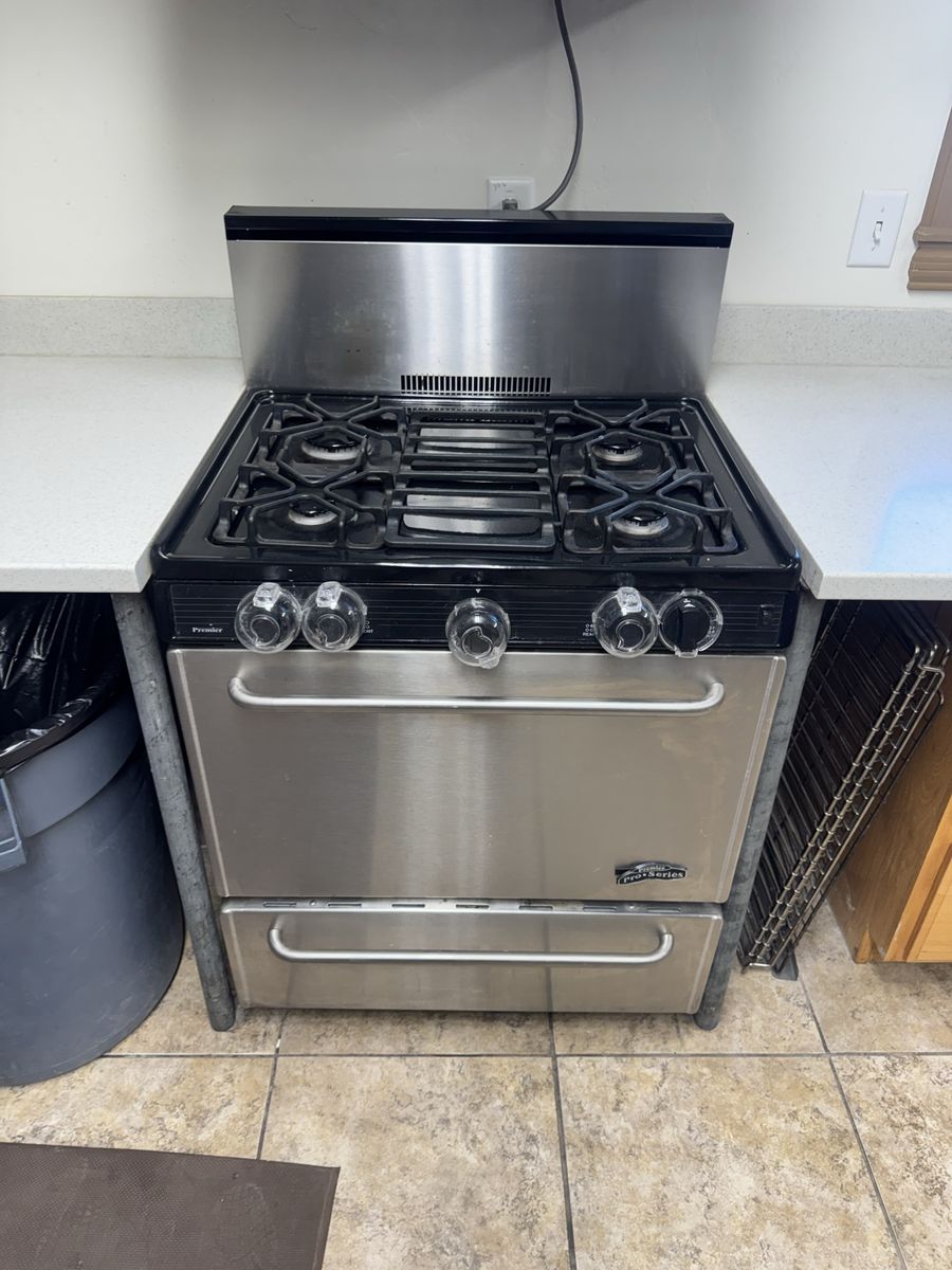 Stainless Steel Gas Range Stove with 4 Burners and Oven