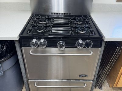 Stainless Steel Gas Range Stove with 4 Burners and Oven