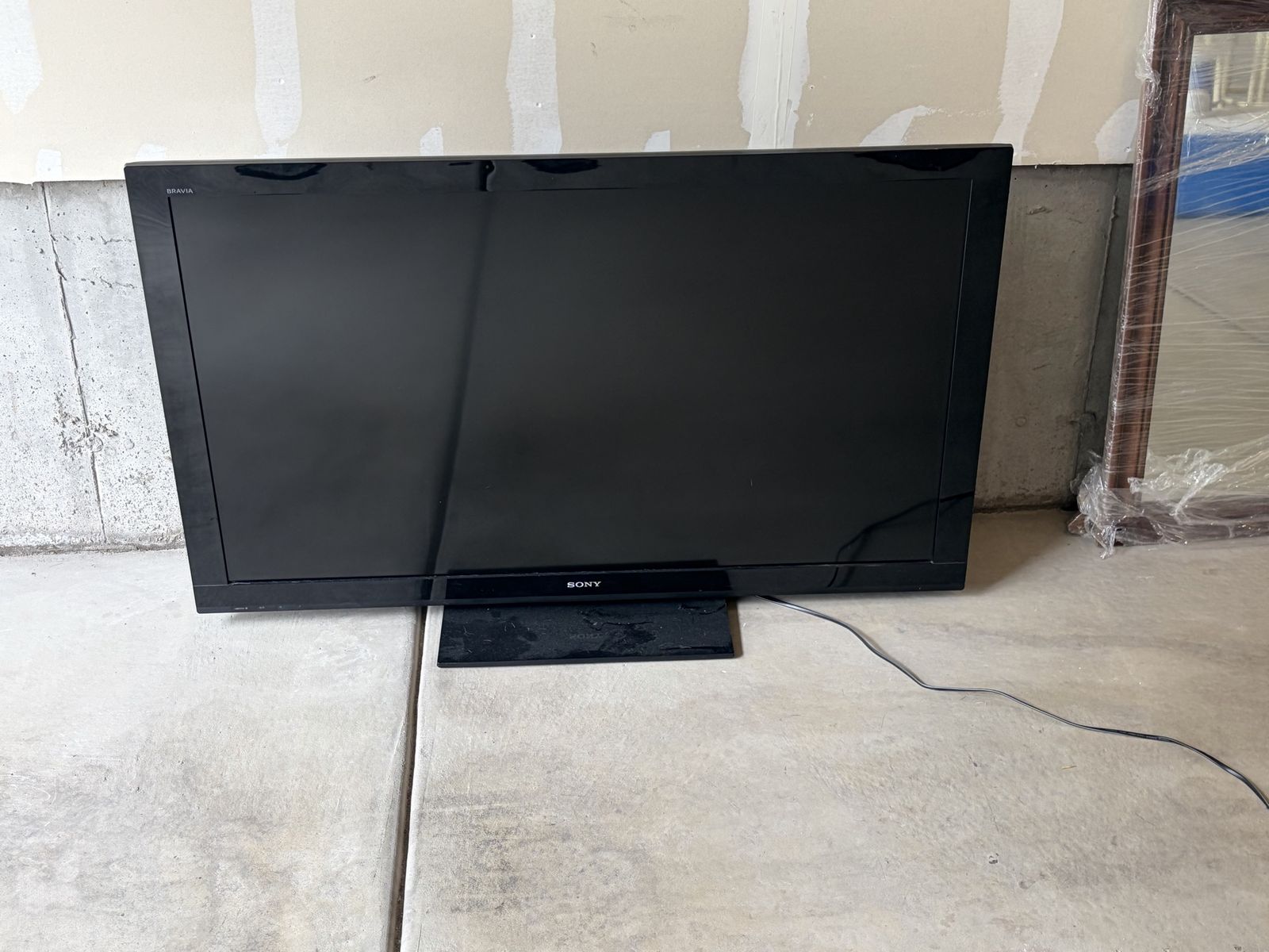 Sony Bravia 60" HD TV