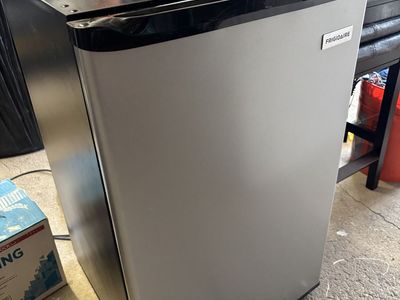 Frigidaire Mini Fridge