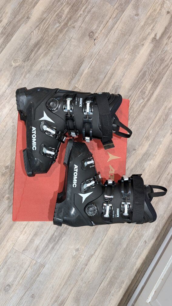 Atomic Hawx Prime W 24 24.5 Like New