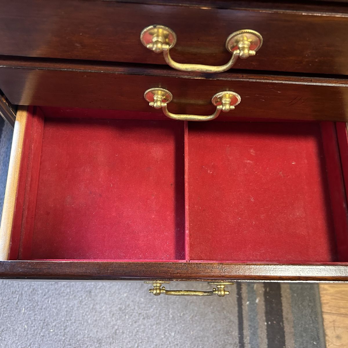 Main image 12