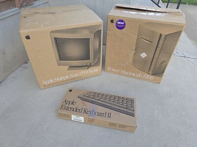 Apple Power Macintosh 8100 tower, monitor, keyboar